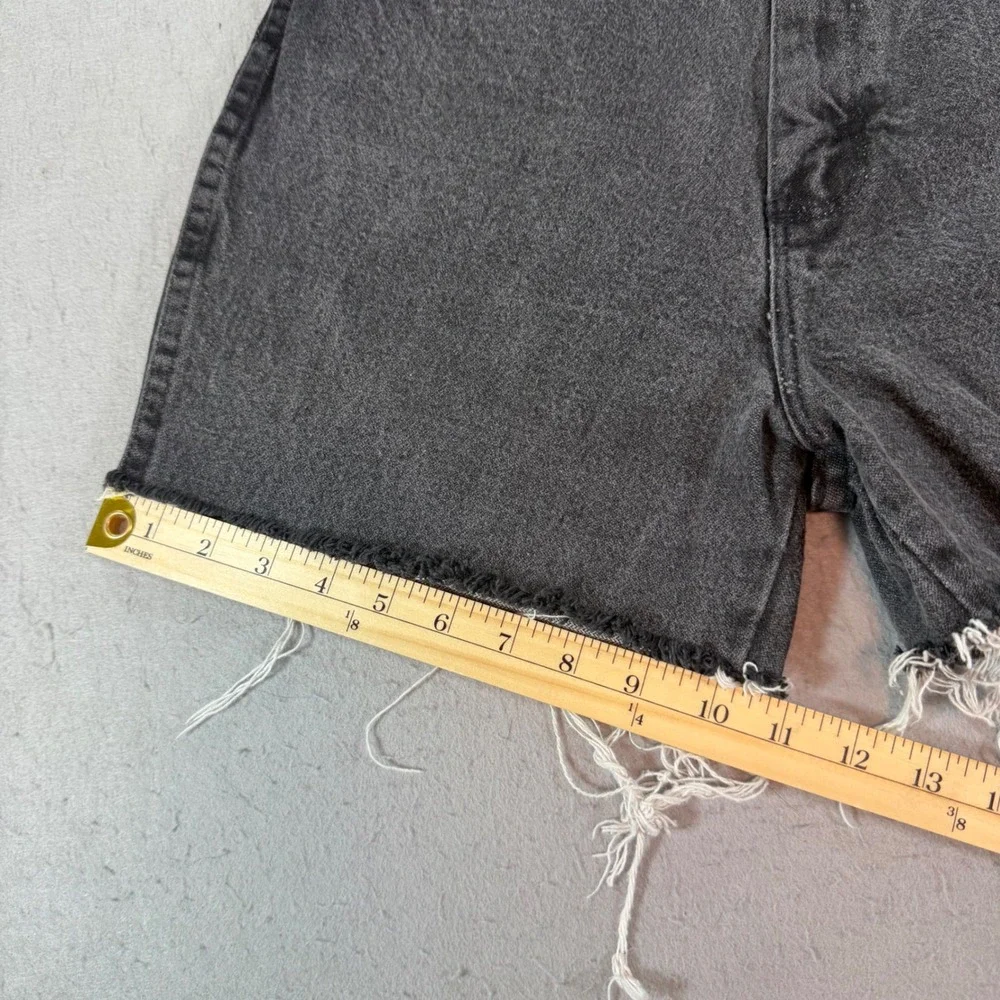 Vintage Wrangler 13MBKM Black Denim Cut Off‎ Shorts USA Womens 27 High Rise